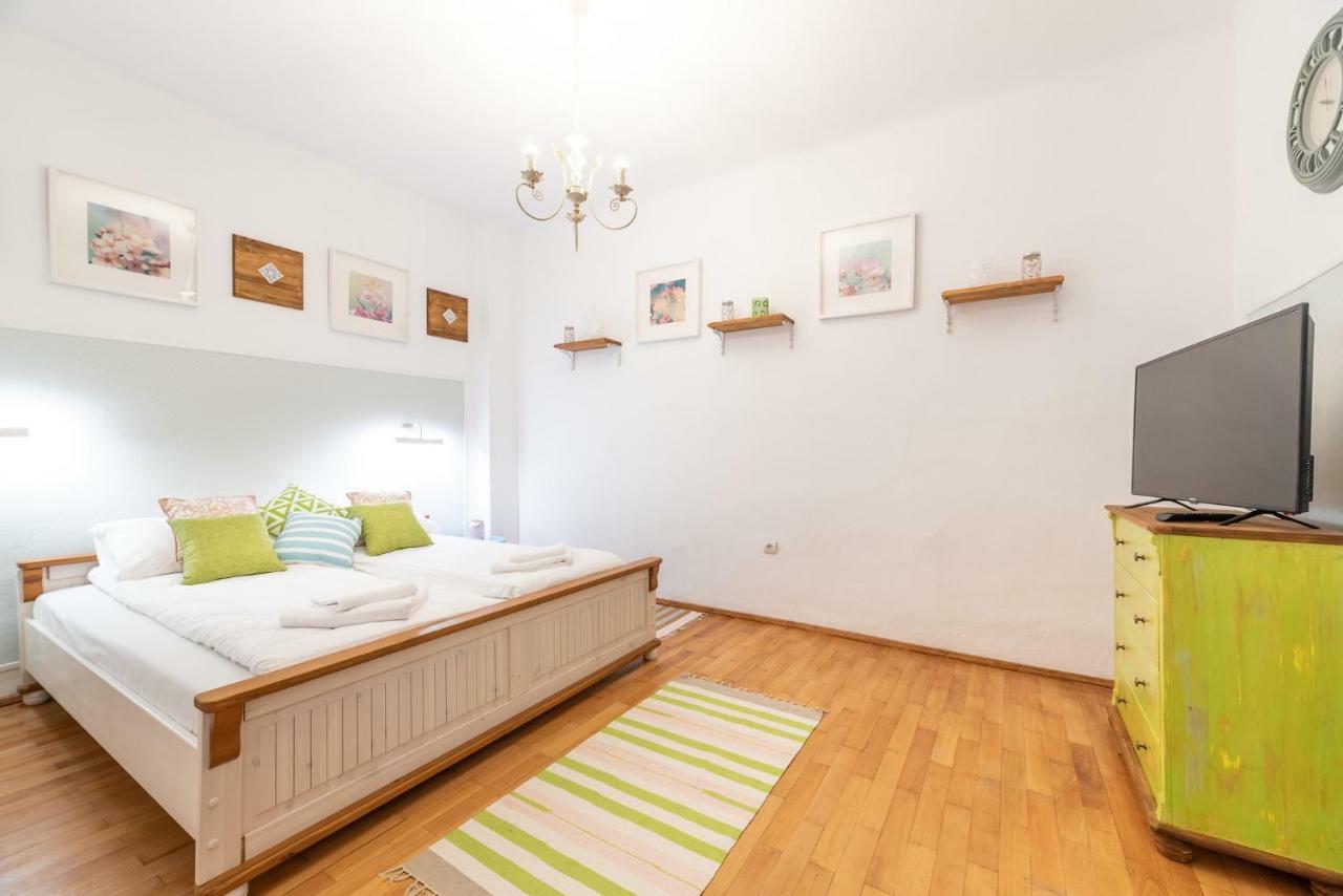 Bonton Apartments Sibiu Exterior photo