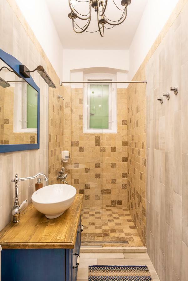 Bonton Apartments Sibiu Exterior photo